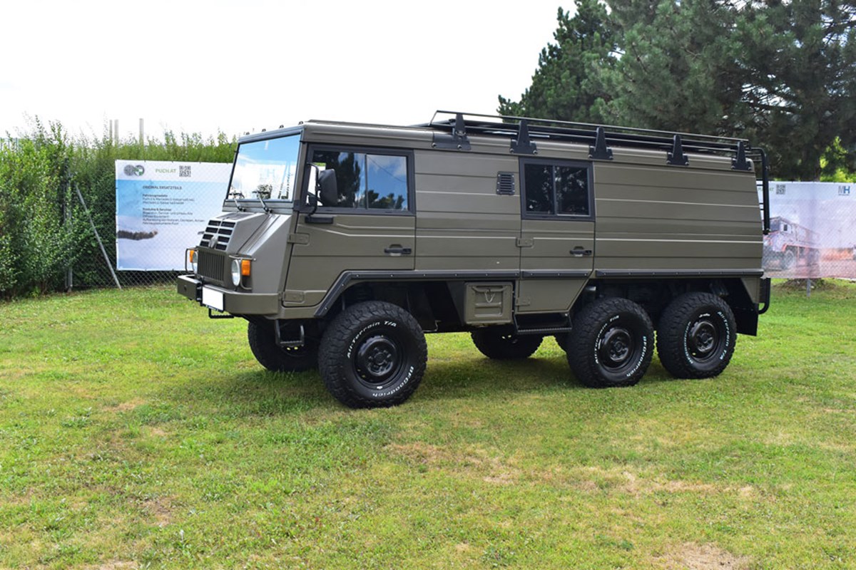 Pinzgauer 718K zum Camper für Europareise umgebaut
